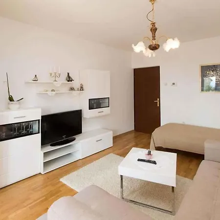 In 39070 Apartment