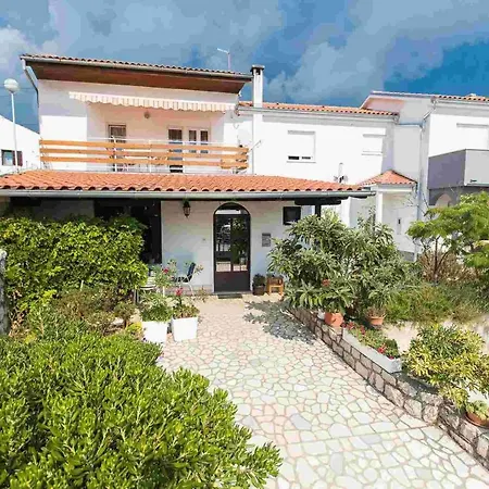 Apartment In 39070 Crikvenica